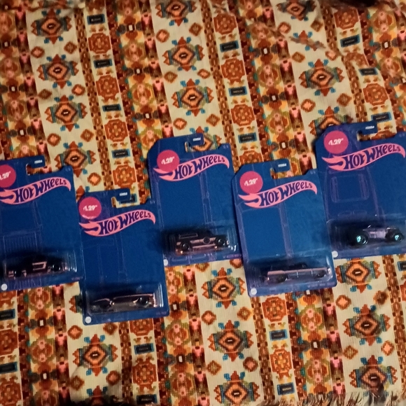 5 Hot Wheels 💥 54th Anniversary 💥 Pearl & Chrome 💥 1-5 Complete! - Picture 8 of 11